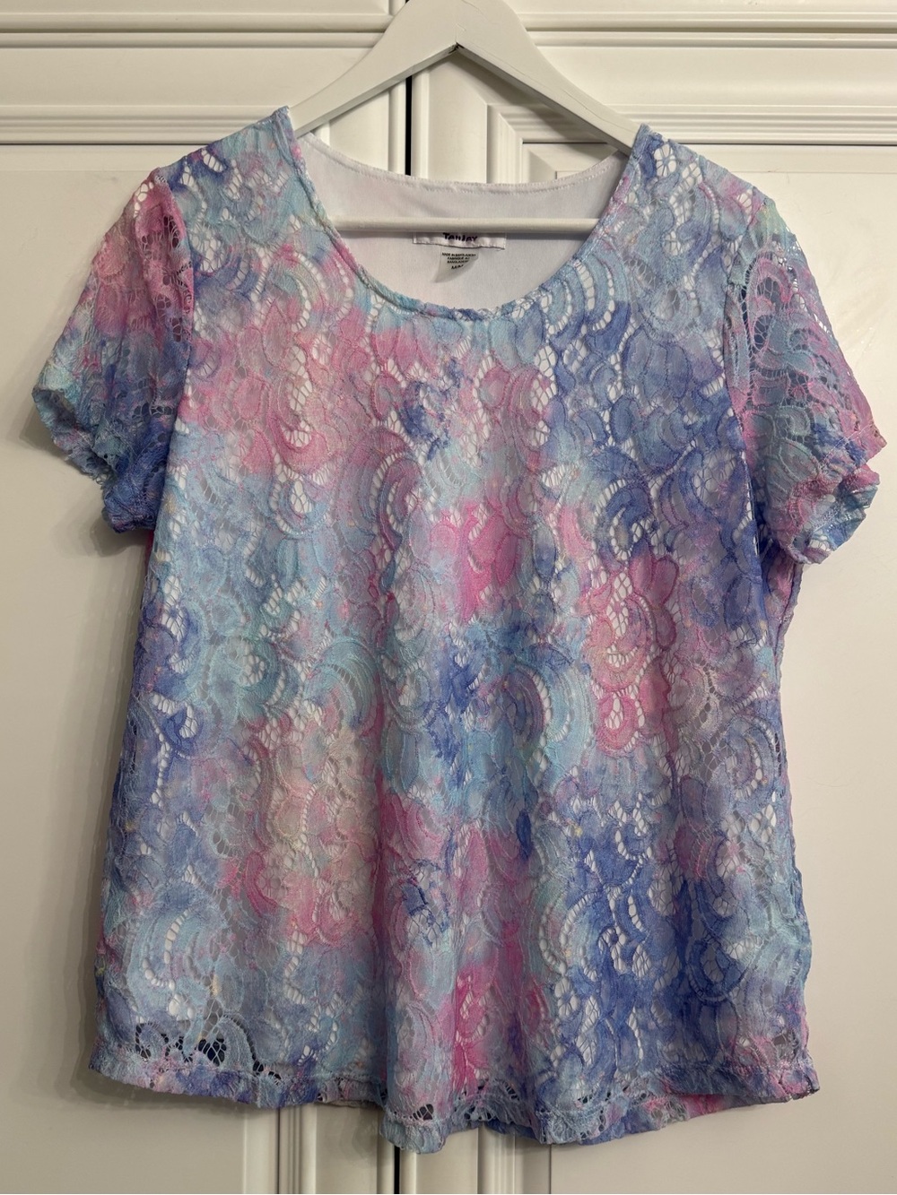 TanJay Size Medium Pastel Tie-Dye Lace Overlay Short Sleeve Scoop Neck Top Lined